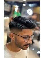 フランクスバーバー アンド ビアークラブ(FRANK'S BARBER and BEER CLUB)&nbsp;ミドルハイスキンフェードサイドパートF