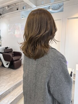 ロカ 表参道(loka) ニュアンスカラー/オリーブベージュ[表参道/ブリーチ]Mai