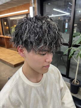 ロンドガルマン 名古屋(Lond GULLMAN) SEIYA指名　ツイストスパイラル×ホワイトメッシュ