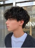 波巻きツイストスパイラルパーマツーブロックマッシュ短髪