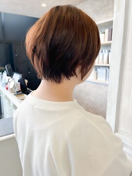 キャアリー(Caary) 福山人気10代20代30代美シルエットショートスタイル骨格補正小顔