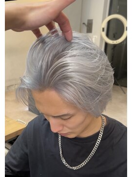 ヌエン 渋谷(NU/EN) メンズシルバーカラー