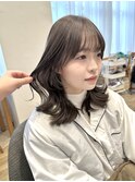 韓国風くびれヘア小顔レイヤーカット艶感グレージュカラー