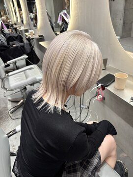 ソル ジングウマエ(SOL JINGUMAE) ホワイトブロンド×ウルフカットs