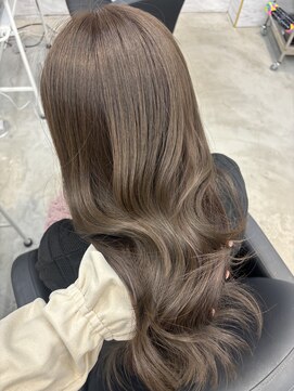 クム(kumu) ◎大人上品ベージュ！レイヤー◎小顔似合わせカット韓国風