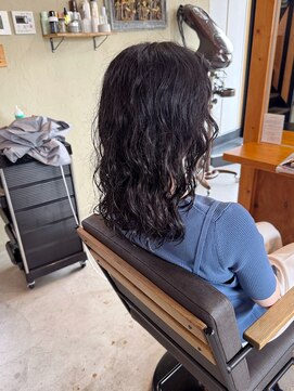 ロルド シェリ(Rold Cheri) 【山本智文】外国人風スパイラルパーマ