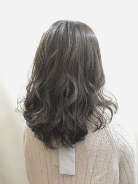 ティンク センター南 (Tink) オリーブアッシュ