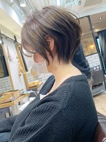 アヴァロン(AVALON)&nbsp;美シルエット・大人ショートボブ・アッシュグレージュ【BISA】