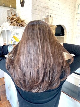ボタニカル(BOTANICAL) 大人可愛いロングレイヤーモカブラウンカラー