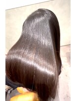 ジジ(GiGi)&nbsp;簡単スタイリングで艶髪に♪