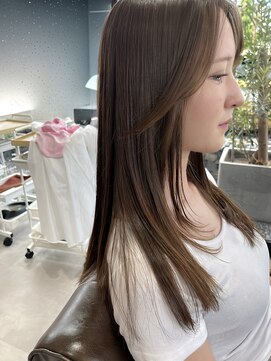 カットインリコ(CUT IN Rico) ナチュラルストレート・ロング