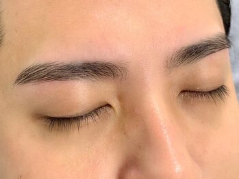 エノン(ENON)の写真/《骨格分析×美眉デザイン》あなただけの黄金比を導き、モテ美眉が叶う◇メンズカットは眉毛カット付き◎