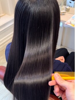 レピー(Repit)の写真/話題の《酸性ストレート》取り扱い◎柔らかな手触りとツヤが手に入る♪髪質改善で自然なストレートに☆