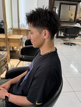 アイズ 海老名(AIZU) アップバングショート スパイキーショート メンズカット 海老名