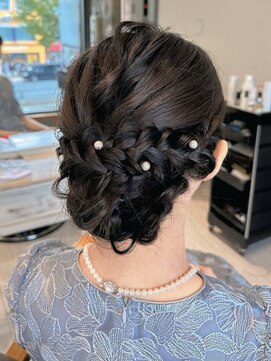 パーティーヘアセット/結婚式参列ヘア/ゆるふわアレンジ