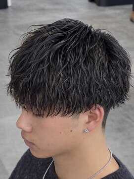 オーバル ジングウマエ(OVARL jingumae) 縦落ちツイストスパイラルパーマラウンドマッシュ