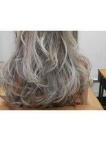 ゼットサロン(Z SALON) Z「ホワイトベージュ◎」