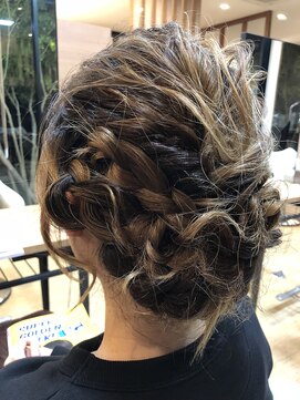 ベルポートヘア(Bellport hair) 三つ編みアレンジstyle☆