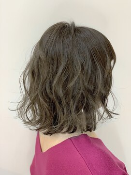 ジーナ 札幌(Zina) 【Zina SAPPORO】ナチュラルグラデーションカラー外ハネボブ