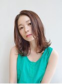 外ハネカジュアルミディ
