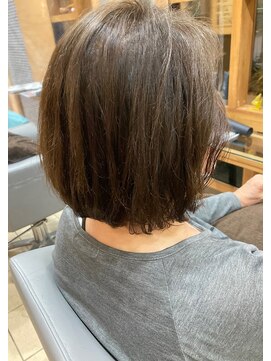 スタジオ アルファプラス 日暮里店(studio α+) 前下りワンレンレイヤーボブ【スタジオアルファプラス日暮里】