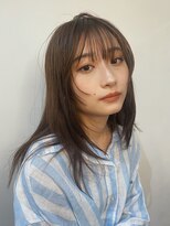 ラマナ(Lamana)&nbsp;攻めすぎないストレートレイヤースタイル