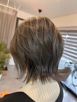 ナル(NaLu.)&nbsp;くびれウルフ×白髪ぼかしカラー