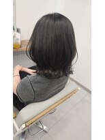 エウ(eu)&nbsp;透明感のある暗髪