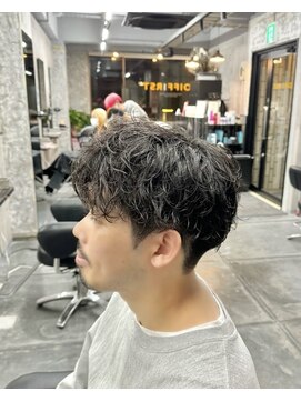 コワファースト長崎シャンプーボーイ 2nd(COIFF1RST 長崎 SHAMPOO BOY) 刈り上げマッシュメンズカットシャドウパーマメンズパーマ