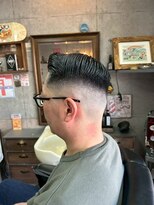 アールズ ヘア(R's hair)&nbsp;MEN’S HAIR/サーフカール/刈り上げセンターパート/印西