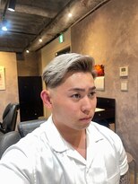 メグロバーバーショップロッポンギ 目黒六(MEGURO BARBER SHOP 6PPONGI) ハイトーンカラー/フェードカット