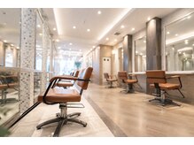 アロマ ヘアルーム 池袋店(AROMA hair room)の雰囲気（韓国/顔まわり/レイヤー/ウルトワ/TOKIO/ブリーチ/池袋/池袋東口）