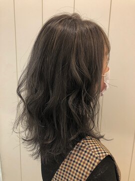 アドラーブル 万代店 (adorable) 【ミディアムレイヤー】×【ハイライト】