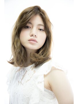 ビューティーアンドケアカロン(Beauty and Care CALON) 大人可愛い外ハネミディアムでふんわり柔らかい印象に