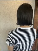 切りっぱなし ボブ 透明感 暗髪カラー