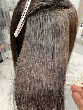 エスカーラ 表参道(THE ESCALA) @aidaman321/酸性ストレート/リタッチ/デザインカラー/