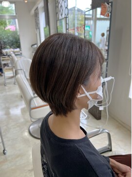 ラプトヘア(Rapt．HAIR) ふんわり丸みショート！マグネットカラーで透明感を♪