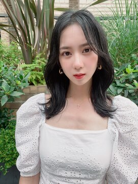 エレン 池袋(ElEn.) 似合わせ小顔カット×くびれ外ハネミディ 韓国ヘア 髪質改善