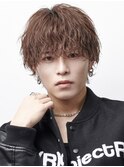 波巻きパーマアッシュブラウンツーブロック