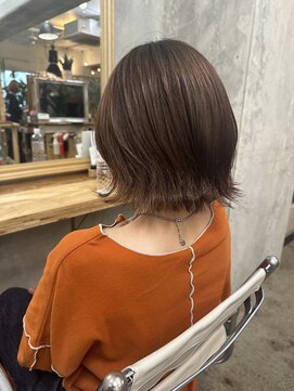 ウィークエンド(WEEKEND) レイヤーボブ【カット＋白髪ぼかし＋トリートメント15400円】