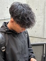 イーラ(era)&nbsp;スパイラルパーマ黒髪フェードツーブロックスペインカール