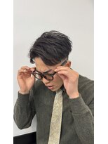 メンズラピス 栄店(Men's Lapis)&nbsp;黒髪短髪センターパートツーブロックスキンフェード