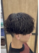メンズギフト(men's GIFT)&nbsp;刈り上げツーブロック波巻きスパイラルパーマメンズマッシュ