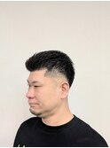 男気あるオールバックスキンフェードスタイル