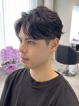 メンズサロンベル(Men's salon bhel) 三重桑名ニュアンスパーマフェザーパーマ緩めセンターパートヘア