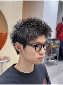 渋谷スパイキーパーマ大人ツイストビジネスルーズショート短髪