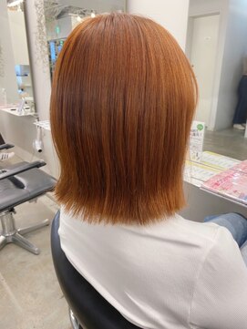 ぷつっとボブ　新宿/髪質改善/デザインカラー/ボブ