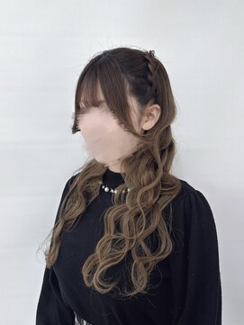 ヘアー アレス(hair ales) 編み上げハーフツイン