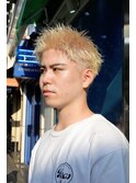 ショートレイヤー 束感ショート ブリーチカラー ツーブロック