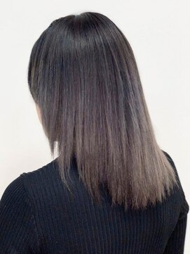 クアトロ グランシュ 川崎店(QUATRO × GranCieux) 【QUATRO川崎】グレージュストレートミディ　谷口星利奈